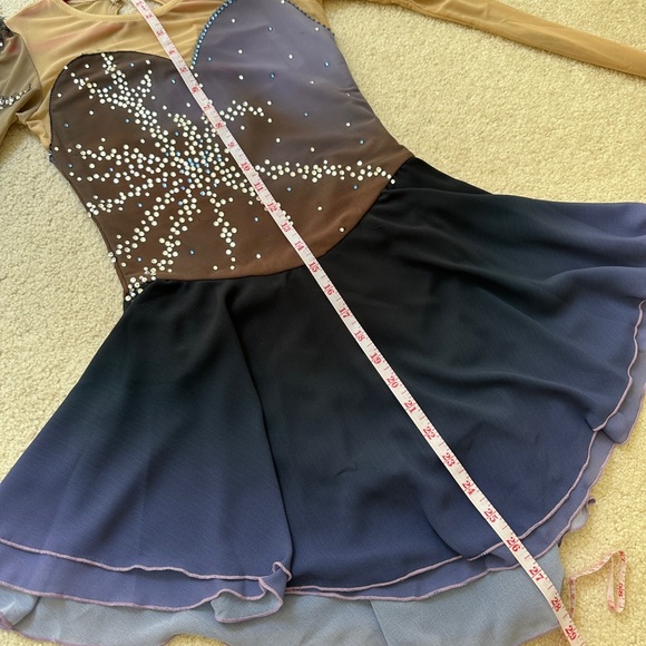 New Figure Skating Dress Girls Size 12 (7~10T)  (125~135cm) - Picture 9 of 10